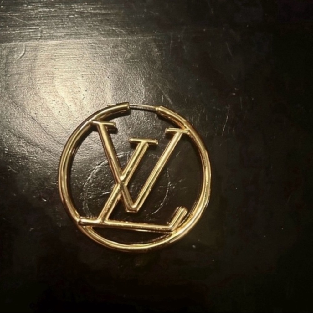 L V Hoop Earrings - Picture 4 of 4